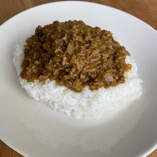 【簡単】甘口キーマカレー〜肉じゃがの残りを使用